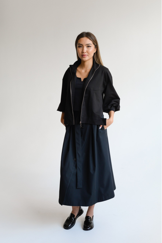 Юбка в спортивном стиле длины миди